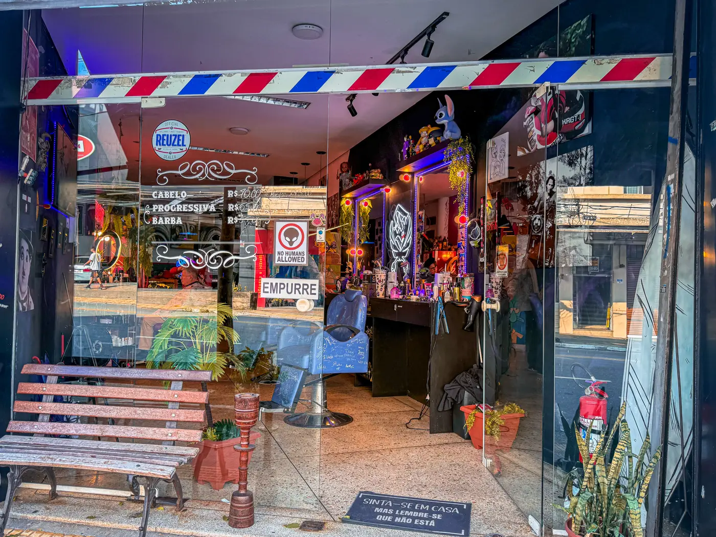 Fachada da Barbearia da Fada — Rua Afonsina, 73